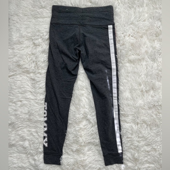Tommy Hilfiger Gray XS Red & White Striped Leggings - Picture 2 of 6